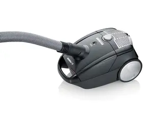 Severin BC 7030 schwarzer Staubsauger mit Beutel / 750 W / 2 l