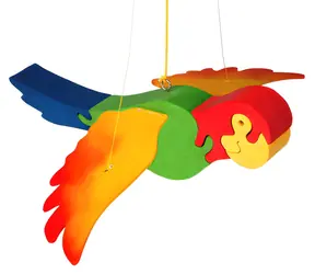 FAUNA Holzpapagei zum Aufhängen / ab 3 Jahren
