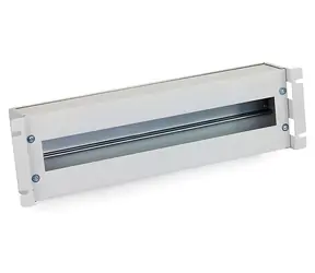 Triton 3U schwarz / Leitungsschutzschalterschiene mit Abdeckung / 19" / RAL 9005