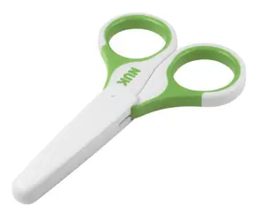 NUK Kinderschere für medizinische Zwecke mit Schutzhülle, grün / Schere / Abgerundete Spitzen / Sicherheitsverpackung