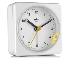Braun BC03 weiß / Klassischer Wecker / Analog / 1x AA-Batterie