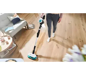 BOSCH Unlimited 7 ProHygienic Aquaweiß / Akku-Stielstaubsauger 2-in-1 / Saugen und Wischen / 40 Min. / 3 Ah / beutellos