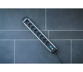 Brennenstuhl Premium Alu-Line schwarz/silber / Verlängerungskabel / 8 Steckdosen / 3 m / Ein-/Ausschalter