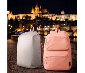 XD Design Switch 2-in-1 pink / City-Rucksack / bis zu 16 Zoll / 22 l / recyceltes Nylon