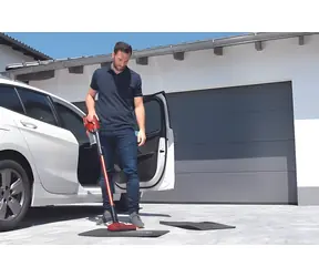 Einhell TE-SV 18 rot/schwarz / Akku-Stielstaubsauger / 18 V / Zyklon / ohne Akku