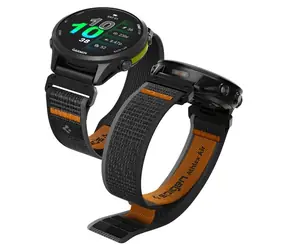 Spigen Athlex Air Armband für Garmin QuickFit 22 mm, schwarz-orange / Armband / Nylon / QuickFit / 155-245 mm