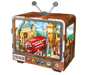 2KIDS TOYS 3D-Holzpuzzle Retro-TV London / Miniaturszene / LED-Beleuchtung / 100 Teile / ab 12 Jahren