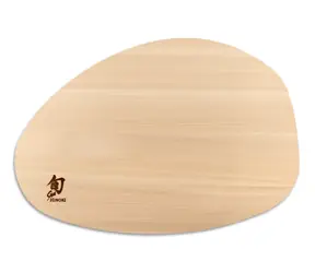 KAI Shun Hinoki M Schneidebrett / oval / Japanische Zypresse / 32 × 23 × 2 cm