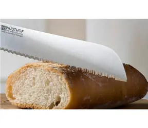 Wüsthof CLASSIC IKON Brotmesser 23 cm / Brotmesser / gezahnte Klinge / geschmiedeter Stahl