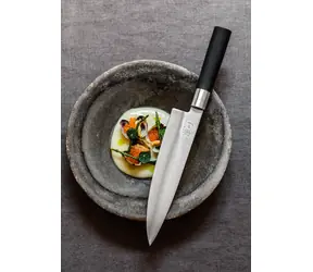 KAI Kochmesser Wasabi Schwarz 23 cm / Edelstahl 6A/1K6 / Härte 58 HRC / Griff aus PP-Kunststoff