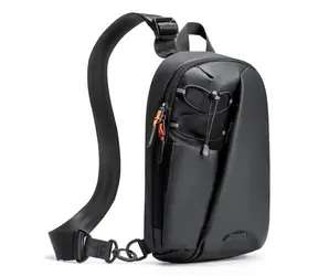 Inateck FB01003 schwarz / Schultertasche / Polyester / RFID-geschützt / wasserdicht / verstellbarer Schultergurt 82-116 cm