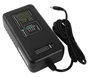 Godox C26 / Akkuladegerät / für AD600Pro Blitzgerät / LED-Anzeige / 100-240 V