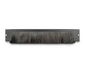 Inter-tech Bürstenschiene 19" schwarz / Abdeckschiene für Verteilerschrank / 1 HE / 360 x 66 x 10 mm / Stahl