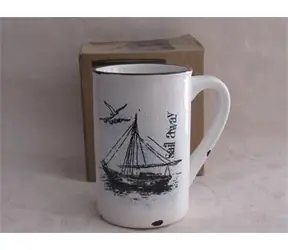 VOgadgets Becher „Segelt ab“ / Porzellan / Retro-Design