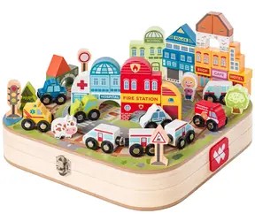 Woody Train City im Koffer / 55 Teile / ab 3 Jahren