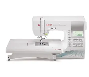 Singer Quantum Stylist 9960 weiß / Nähmaschine / 600 Stiche