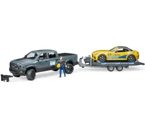 Bruder 02504 RAM Geländewagen mit Rennauto und Figur / 1:16 / ab 4 Jahren