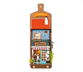 Robotime Miniatur-Hängehaus Sofias Bäckerei / ab 14 Jahren 
