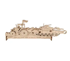 Ugears 3D mechanisches Holzpuzzle Brave UA Tractor / ab 14 Jahren / 51 Teile / Schwierigkeit: niedrig 