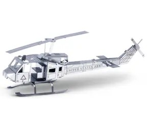 Metal Earth 3D Puzzle Hubschrauber Bell UH-1 Huey / ab 14 Jahren