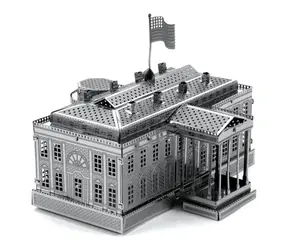 Metal Earth 3D Puzzle Weißes Haus / 21 Teile / ab 14 Jahren