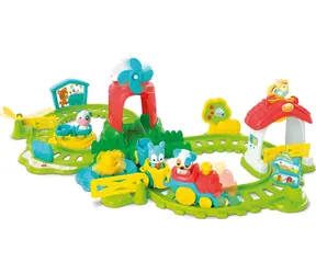 Clementoni BABY Interaktives Bauernhof-Eisenbahn-Spielset mit Geräuschen / ab 12 Monaten
