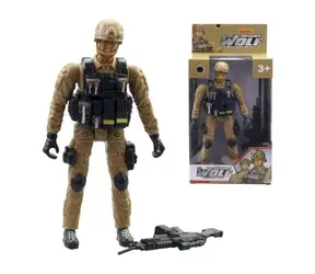 MaDe 22977 - Soldatenfigur mit Zubehör, 18 cm