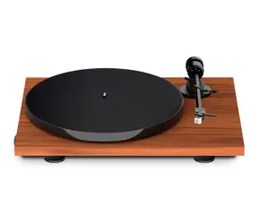 Pro-Ject E1 + AT3600L - Walnuss / Plattenspieler / Gurt / Cinch-Kabel 1,23 m