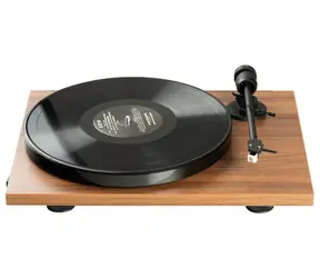 Pro-Ject E1 BT + AT3600L - Walnuss / Plattenspieler / Gurt / Cinch-Kabel 1,23 m