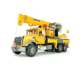 Bruder 02818 MACK Granite mit Liebherr-Kran / 1:16 / ab 4 Jahren