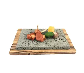 Daphyla Grillstein mit Holzschneidebrett