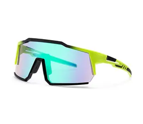 VeyRey Sportsonnenbrille Adha, schwarzes Gestell, grüne Gläser