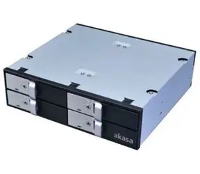 Akasa Lokstor M22 / 4X 2,5" SATA HDD/SSD bis 5,25" interner Schacht / schwarz