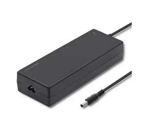 Qoltec 50798 Netzteil + Netzkabel 120W 1,16m schwarz / 12V / 10A / 5,5x2,5
