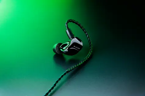 Razer Moray / In-Ear-Kopfhörer / Hybrid-2-Treiber / MMCX / Passive Geräuschisolierung -36 dB