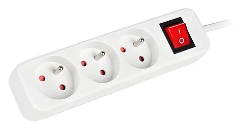 Lanberg Verlängerungskabel weiß / 3 Steckdosen / 1,5 m / 230 V / mit Schalter