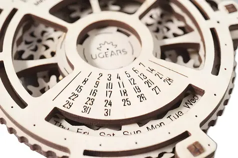 Ugears 3D-Holzpuzzle Kalender / ab 8 Jahren / 32 Teile / Schwierigkeitsgrad: leicht