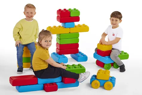 MARIOINEX Bauwürfel-Set mit Rädern / 30 Teile / ab 2 Jahren