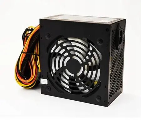 1stCool WHITE STORM 700 / Netzteil / 700 W / aktive PFC / 85+ / 140-mm-Lüfter