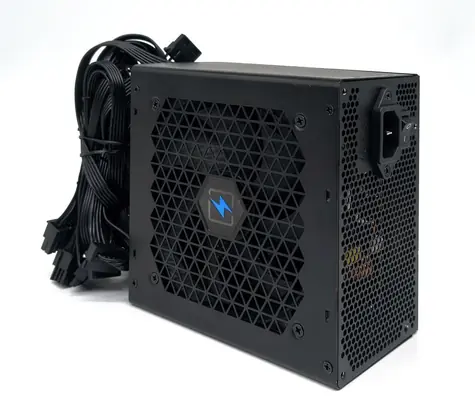 1stCool Dark Line 650 schwarz / Netzteil / 650 W / 88+ / 120-mm-Lüfter / nicht modular