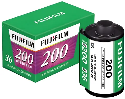 Fujifilm Color 200 135/36 / Farbnegativfilm / ISO 200/27° / 36 Aufnahmen / C-41