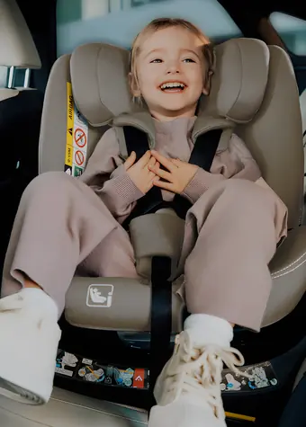 Lionelo Bastiaan One Beige Sand / Kindersitz / i-Size 40-150 cm / 360° drehbar / ISOFIX