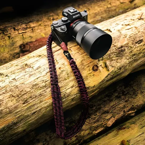 C-ROPE Traveler Red Dots / Kameragurt / Paracord / 125 cm / Tragkraft 40 kg
