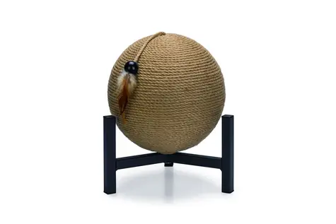 Designed by Lotte Tyra Kratzbaum 27x33x27cm