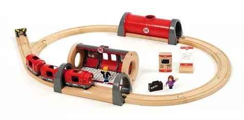 Brio Subway-Set mit Bahnsteig und Gleisen / ab 3 Jahren
