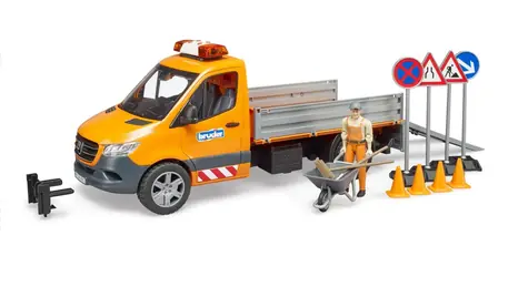 Bruder 02677 MB Sprinter Kommunalauto mit Zubehör / 1:16 / ab 3 Jahren