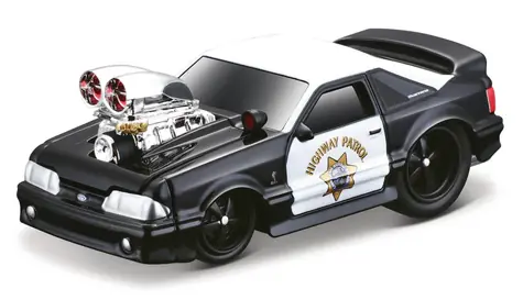 Maisto Muscle Machines - 1993 Ford Mustang SVT Cobra / Maßstab 1:64 / 8 Jahre und älter 