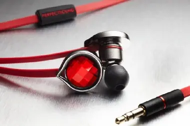 PerfectSound s101 Kopfhörer / In-Ear / mit SWARKOVSKI ELEMENTS / Aluminium-Magnesium-Legierung / 18 Ohm / 3,5 Klinke / rot