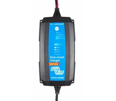 Ausgepackt - Victron BlueSmart IP65 intelligentes Ladegerät 12V/15A / Bluetooth / Wirkungsgrad 94% / ausgepackt