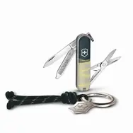 VICTORINOX Classic SD Taschenmesser im New York Stil
